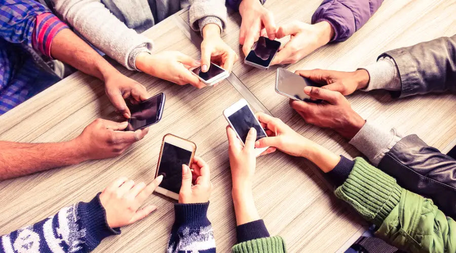 Original iPhone Screens vs Non-Genuine: Why It Matters?