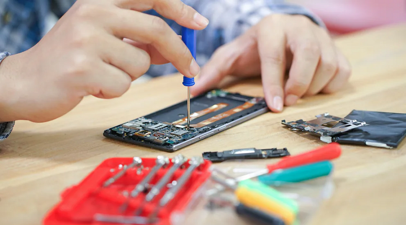 Phone Repair Guide DIY Mobile Phone Repair: Complete List of Tools and Common Fixes