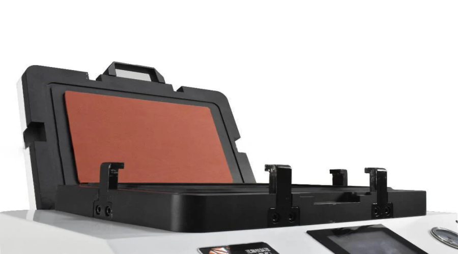 Screen refurbishing machine with open tray and protective mat for mobile phone repair