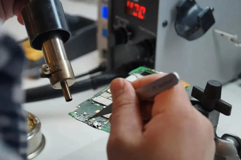 Here to Get The Full List of Tools for Phone Motherboard Repair