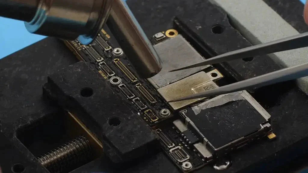 How Do You Choose iPhone Motherboard Heating Platform?