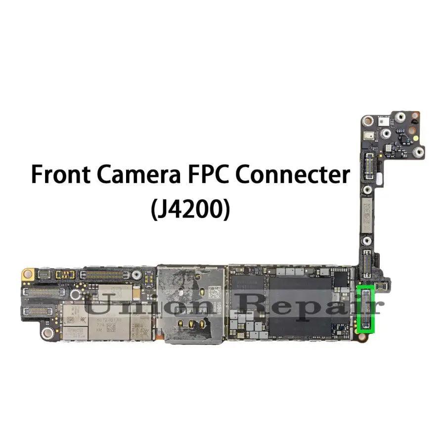 Connecteur FPC de la caméra frontale PhoneFix pour iPhone 6 à iPhone 11 Pro Max, gros plan du composant utilisé dans la réparation de téléphones.