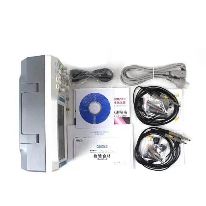Oscilloscope numérique RIGOL DS1102E 100 MHz avec 2 voies analogiques, utilisé pour les tests et l'analyse des signaux électroniques.