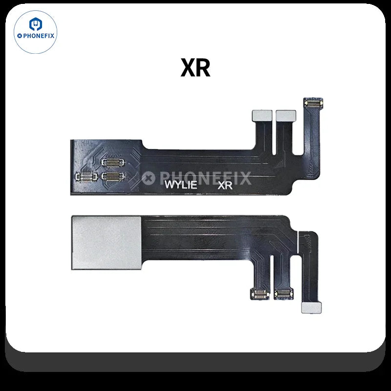 Cable flexible de extensión WYLIE Dot Matrix para reparación de Face ID de iPhone, que muestra el conector flexible en una herramienta de reparación de PHONEFIX.