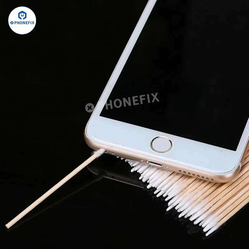 Coton-tige sans poussière PhoneFIX pour nettoyer les petits interstices de l'iPhone, idéal pour éliminer la poussière et les débris des crevasses du téléphone.