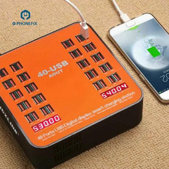 Station de charge multiport USB PHONEFIX avec 40 ports, une puissance de 200 W et une capacité de 40 A pour la charge USB des téléphones.