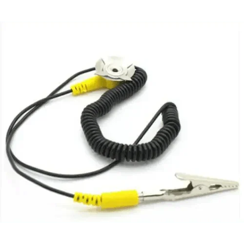 Bracelet antistatique PhoneFix avec câble de décharge ESD, utilisé pour la réparation électronique en toute sécurité et la prévention de l'électricité statique.