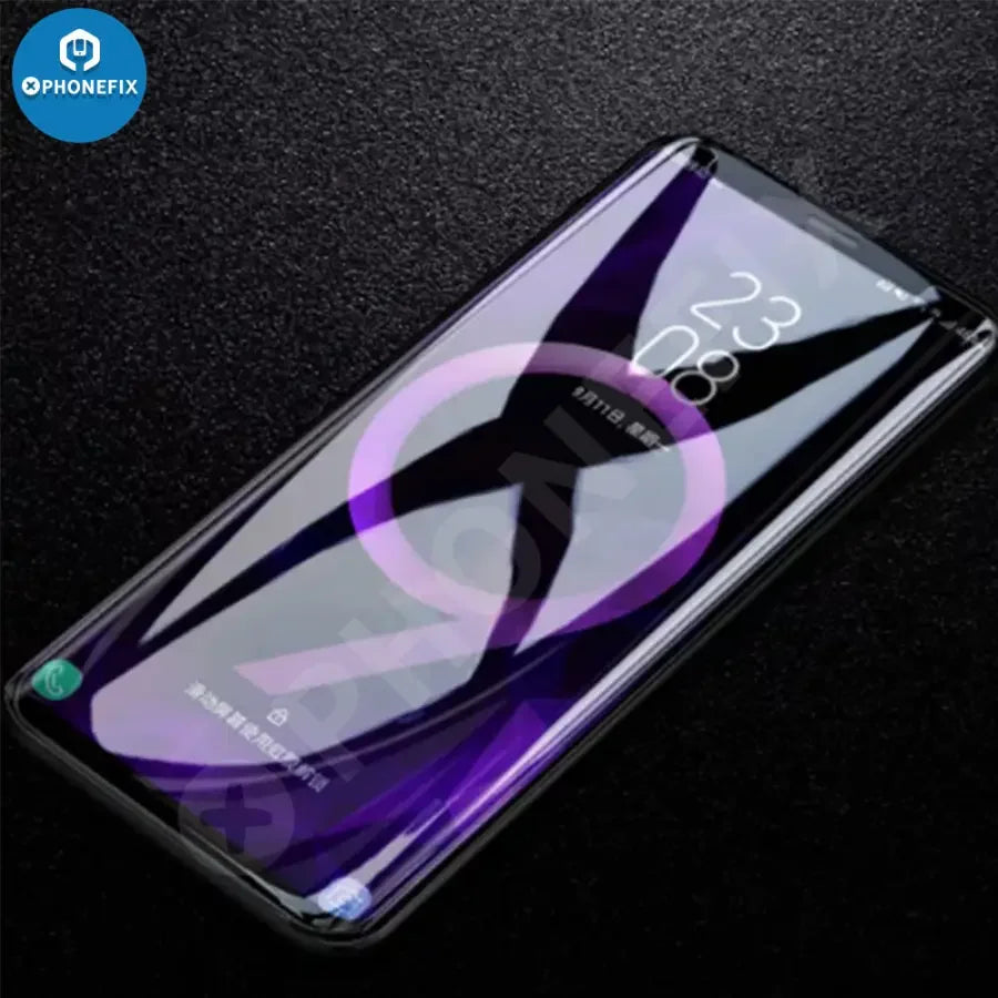 Protector de pantalla de vidrio templado con adhesivo UV y recubrimiento nanolíquido para Samsung Galaxy, mostrado sobre la pantalla de un teléfono inteligente.