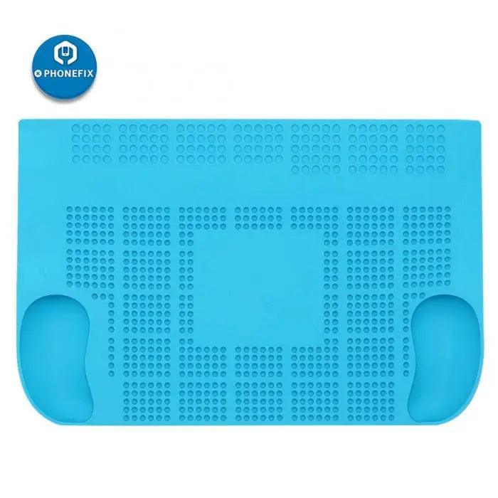 Tapis de réparation de soudure ESD en silicone 3D à isolation thermique de PHONEFIX, conçu pour les travaux de soudure et de réparation électronique.