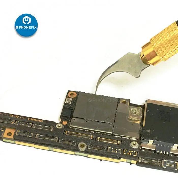 La herramienta PhoneFix para eliminar el pegamento de los chips BGA de la CPU del iPhone es ideal para tareas de limpieza y reparación.
