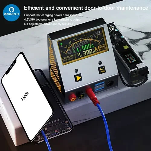 Testeur de port USB MaAnt Intelligent Current Recording Analyzer pour la réparation de téléphones par PHONEFIX, montrant l'appareil connecté à un smartphone.