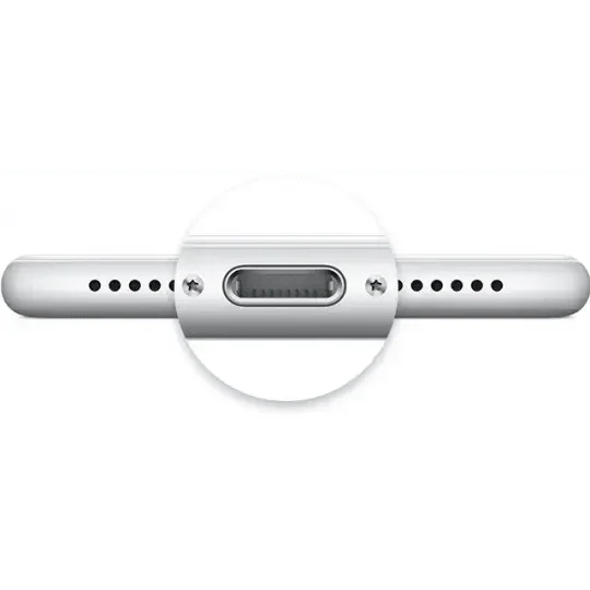 Adaptateur convertisseur PhoneFix Micro USB vers Lightning et Type-C pour la charge et le transfert de données, ici connecté à un smartphone.
